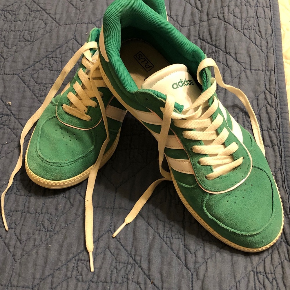 Womens Adidas Green Suede Sneakers with White Stripes and white & green laces. - Picture 2 of 8